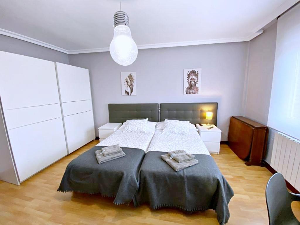 Apartamentos Milan 1 Wifi Y Parking Gratuito Oviedo Exterior foto