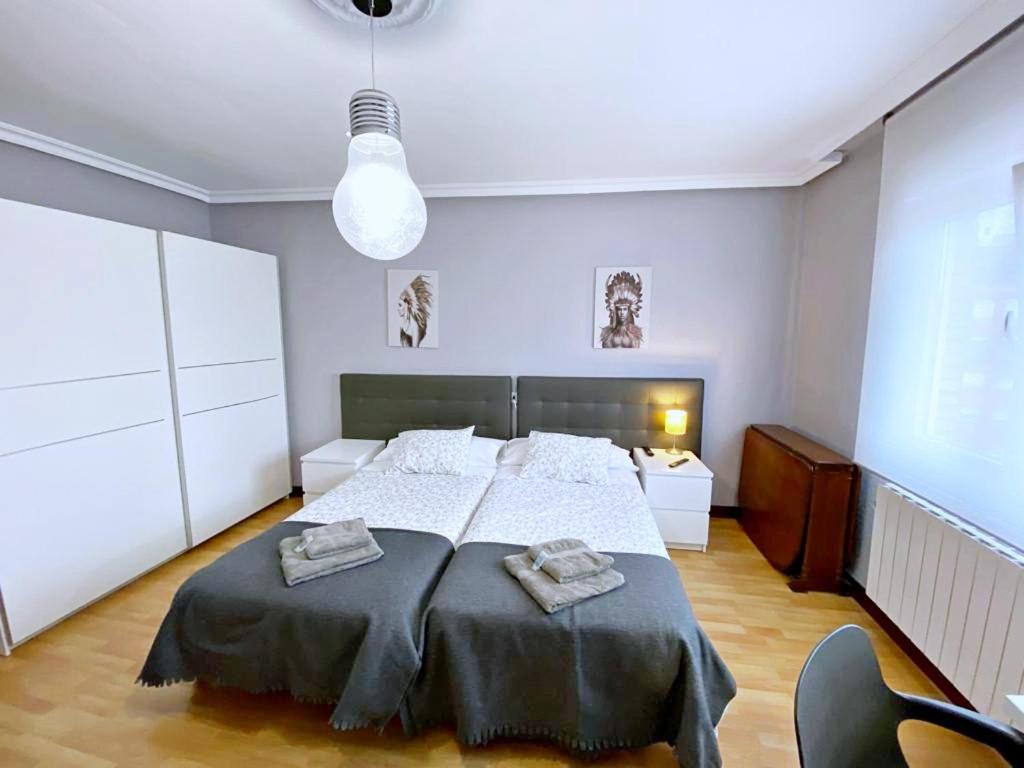 Apartamentos Milan 1 Wifi Y Parking Gratuito Oviedo Exterior foto
