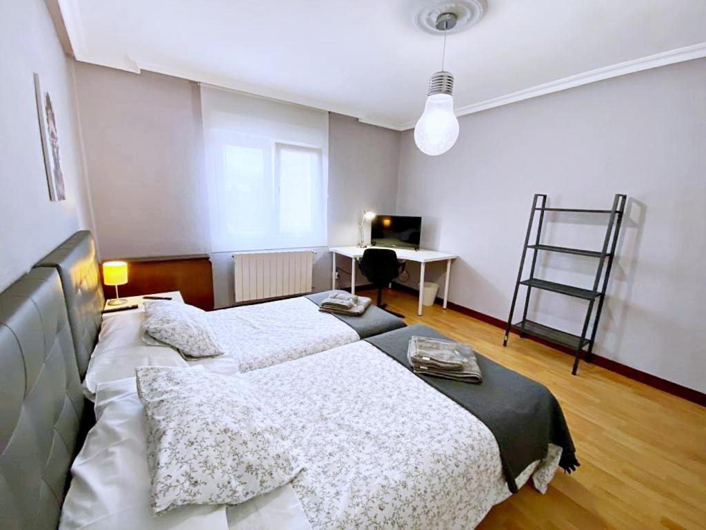 Apartamentos Milan 1 Wifi Y Parking Gratuito Oviedo Exterior foto